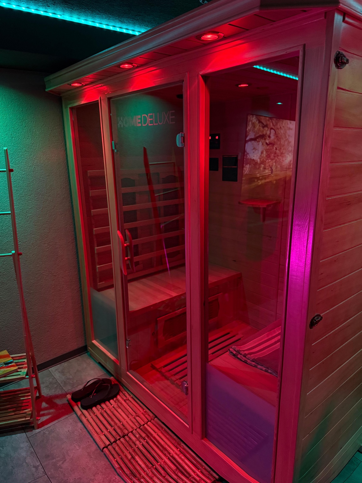Beleuchtete Infrarotsauna